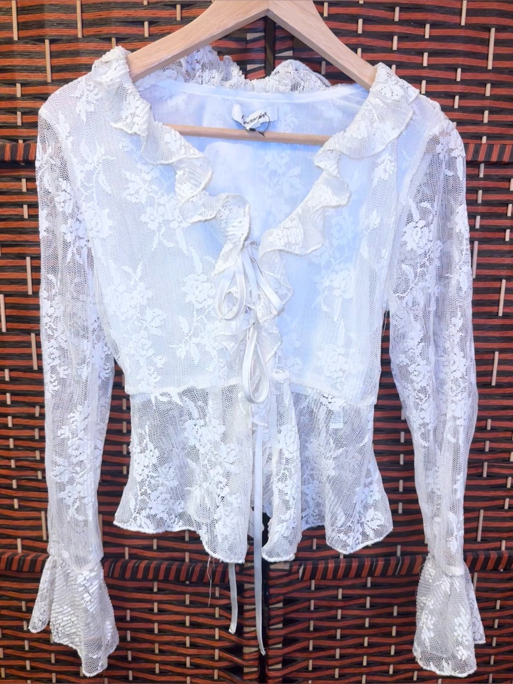 Woman’s White Lace Ruffled Tie-Front Blouse